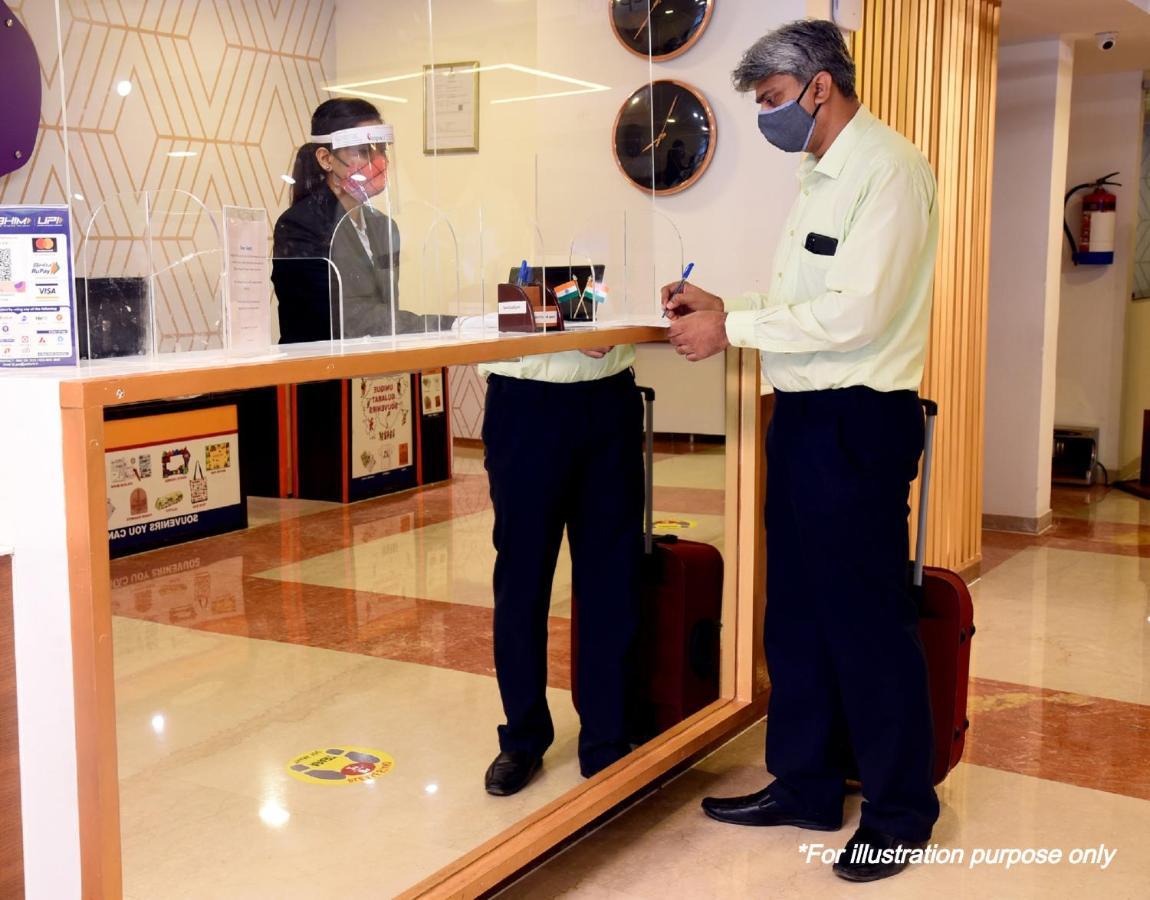 Pop 81030D Hotel Crystal Park Jogeshwari Mumbai Exterior photo